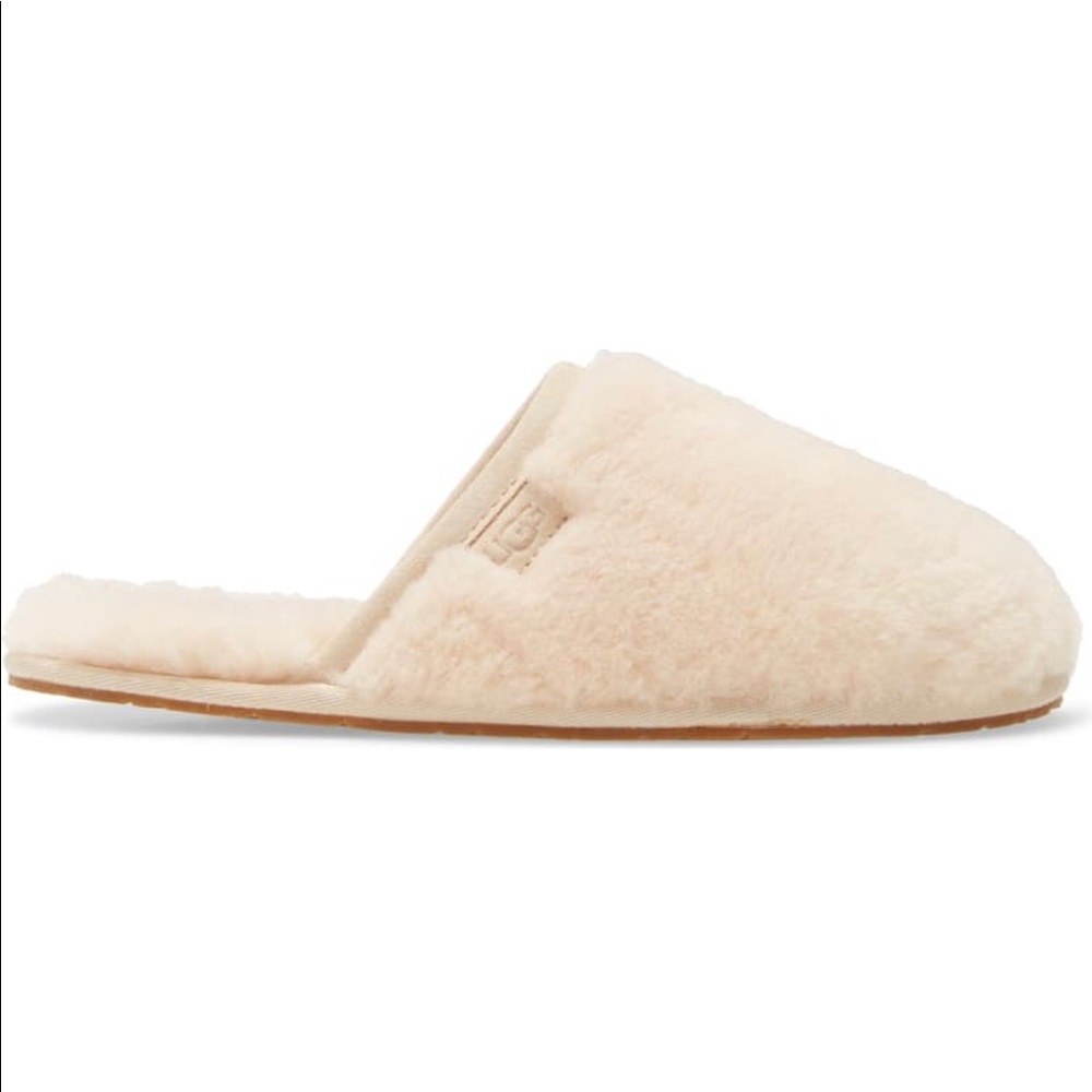 NWT Ugg Women's Slippers Cream fluffette